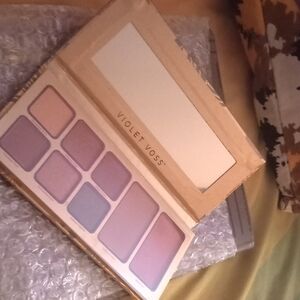 Violet Voss Eyeshadow Palette - Lavender and Cream Shades